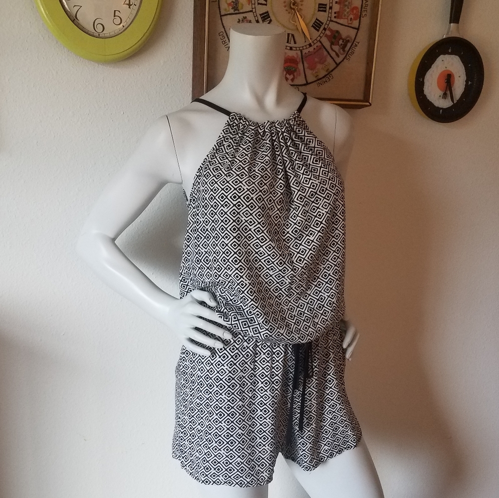 Old Navy Comfy Cute Romper Sz Xs